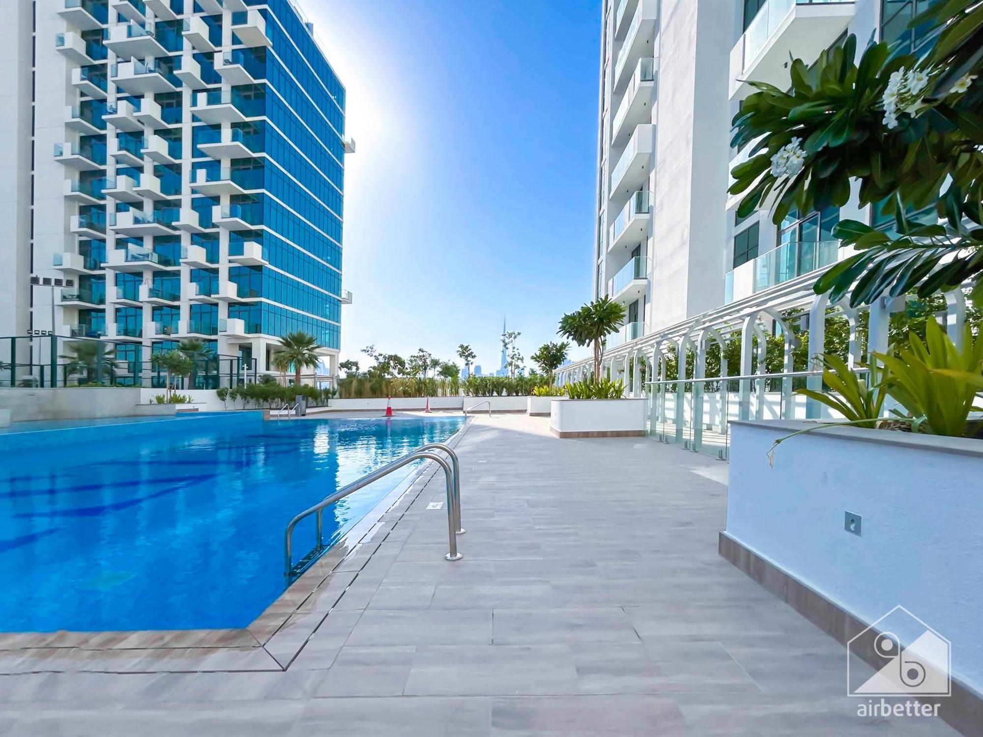 Luxury One Bedroom With Balcony & Partial Burj Khalifa View *