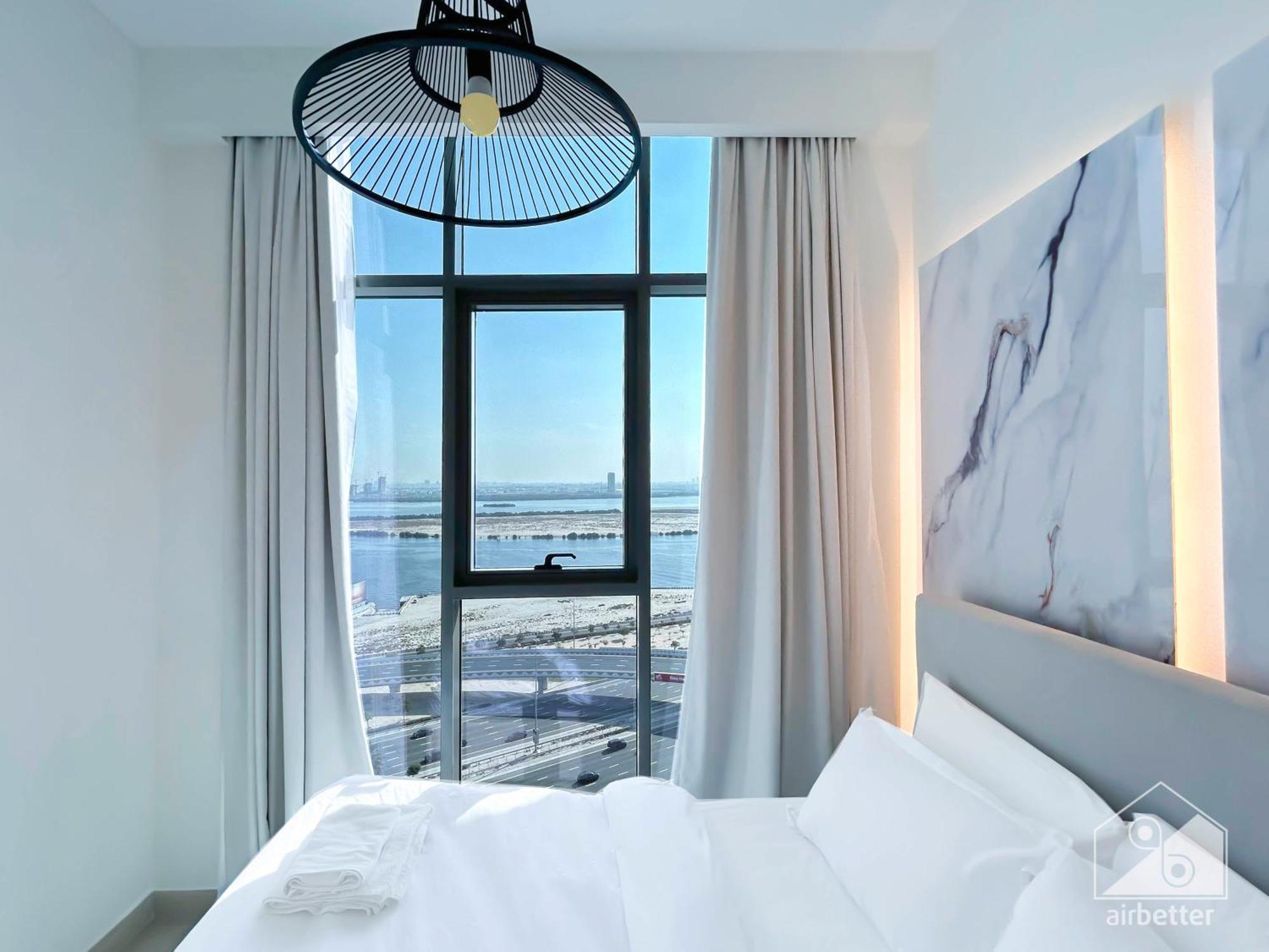 Apartment Luxury One Bedroom With Balcony & Partial Burj Khalifa View *