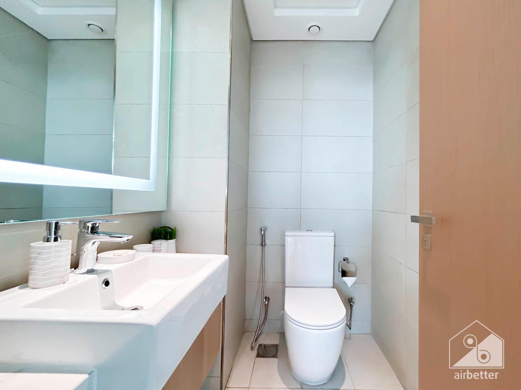 Apartment Luxury One Bedroom With Balcony & Partial Burj Khalifa View Dubai
